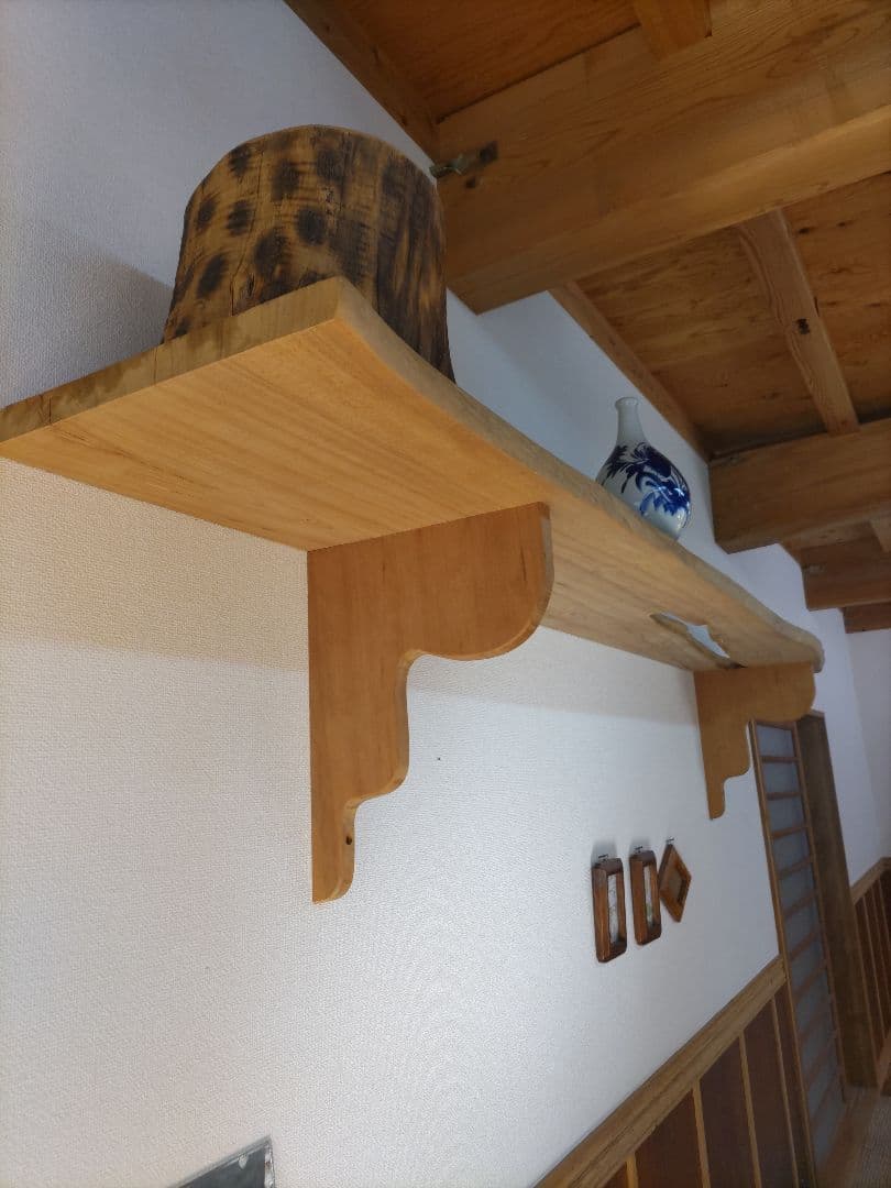 木製ラック 自然な木の棚