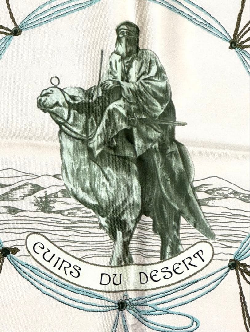 エルメス HERMES カレ 90 CUIRS DU DESERT 砂漠の首飾り