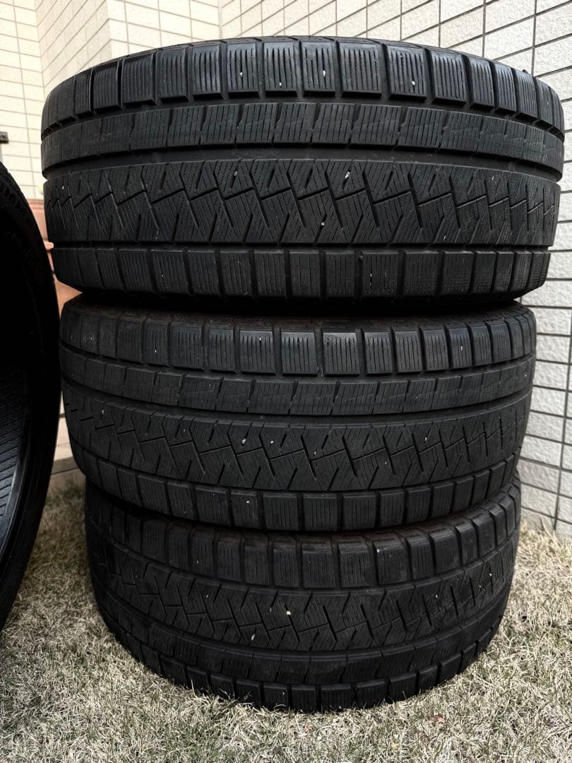 ピレリーICE ASIMMETRICO スタッドレスタイヤ 245/45 R18