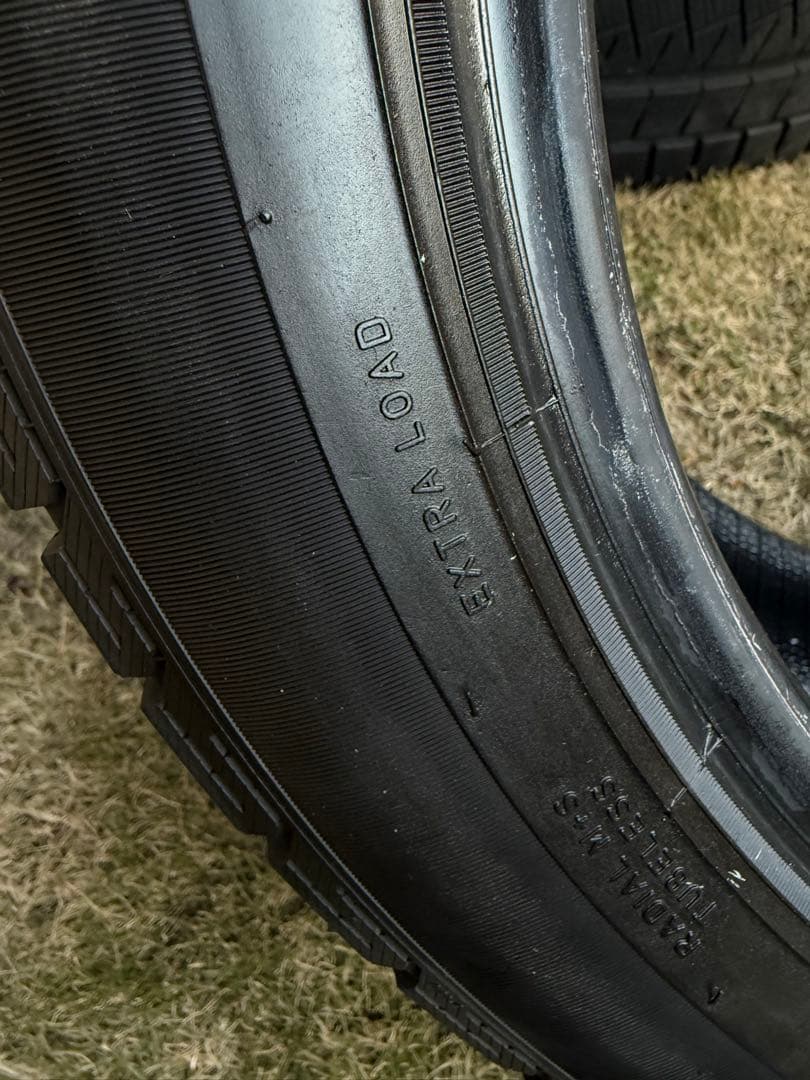 ピレリーICE ASIMMETRICO スタッドレスタイヤ 245/45 R18