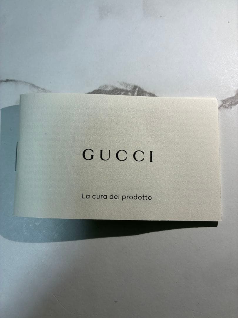 ✨「美品」✨GUCCI 蛇刺繍 二つ折り財布