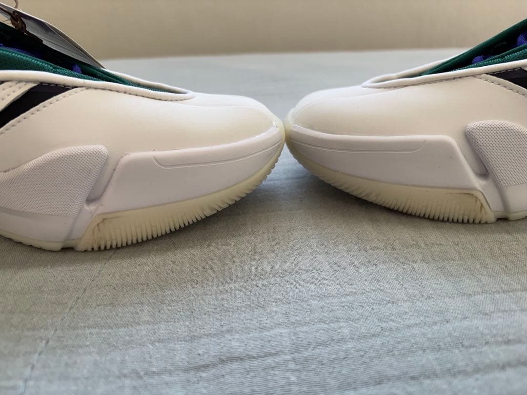 adidas バスケットシューズ 新品タグ付き ホワイト/グリーン/パープル