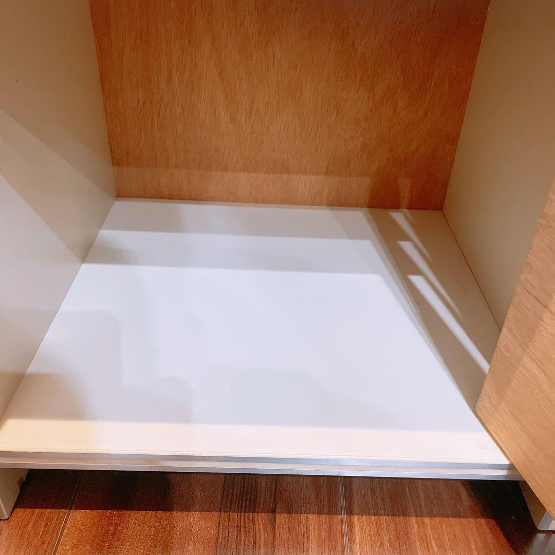 昭和レトロ　ポップなカラーの小棚