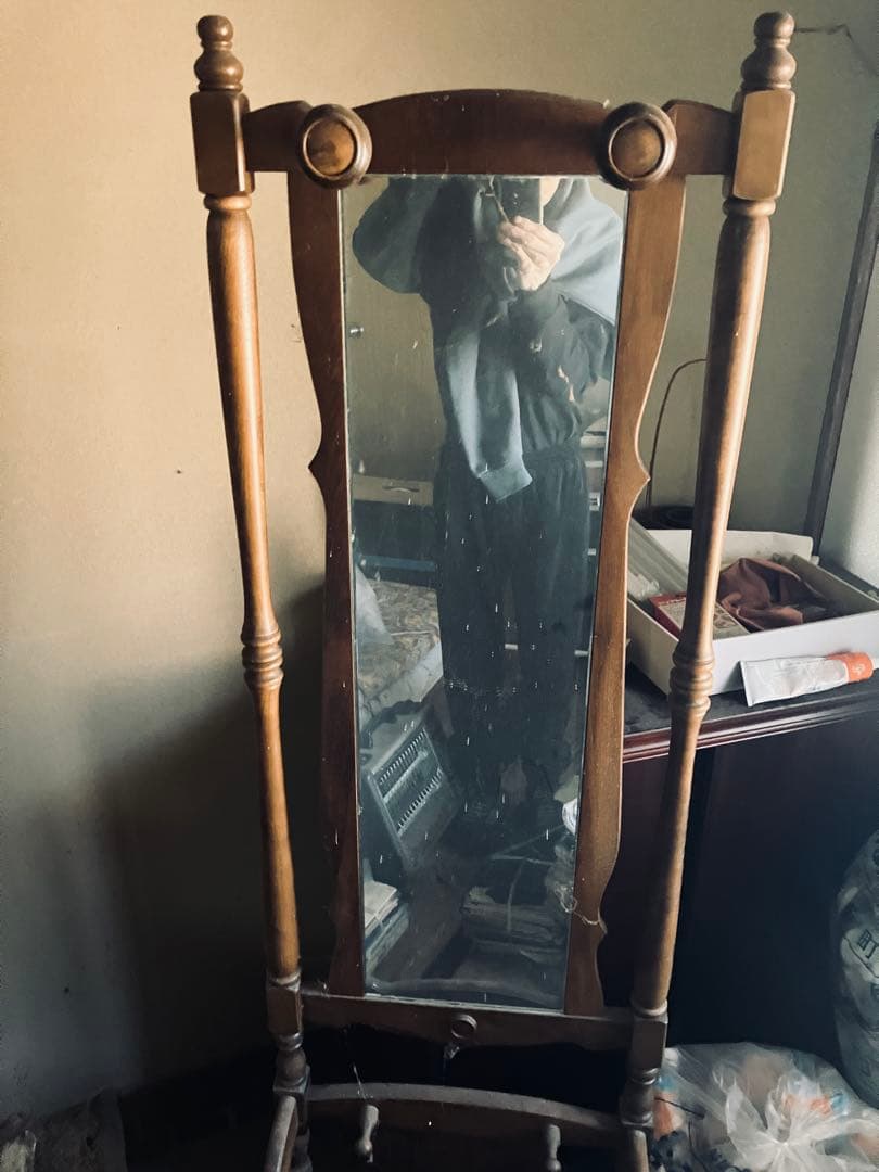 鏡付きの傘立て　家具