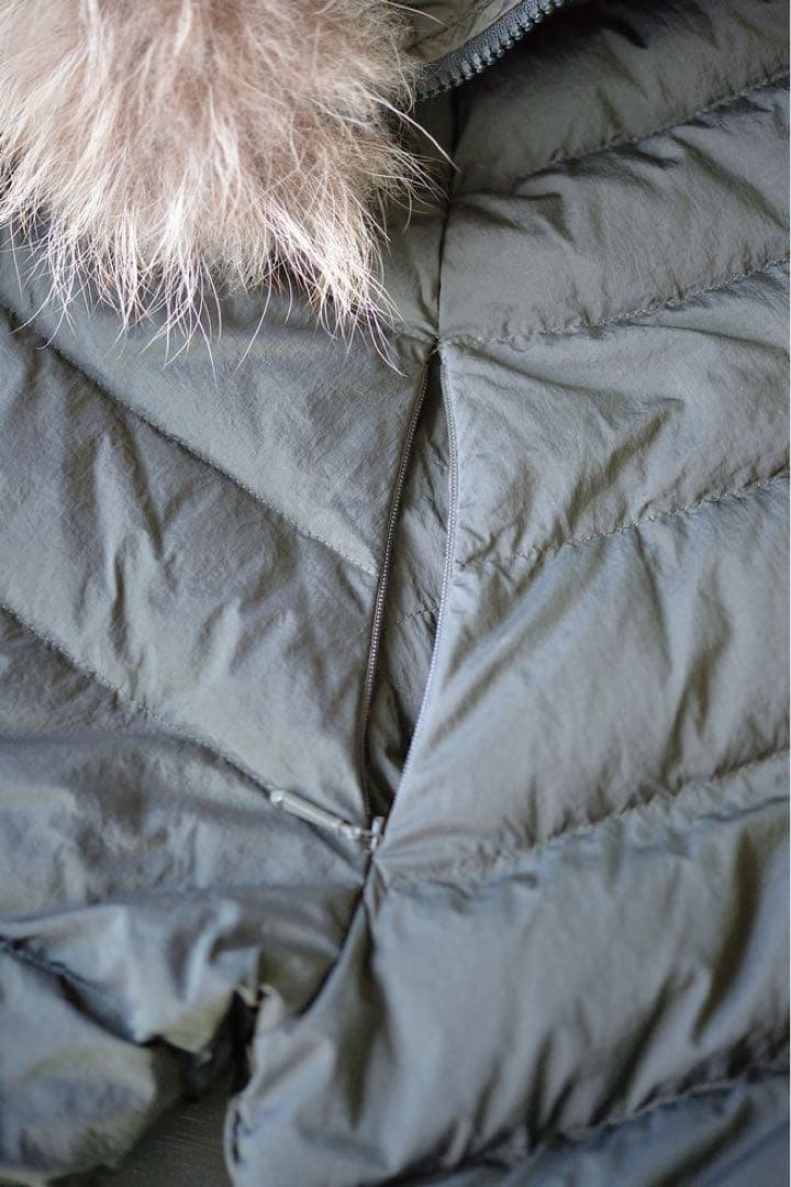 値下げ　TATRAS タトラス　ダークグリーン ファー付きダウンジャケット可愛い