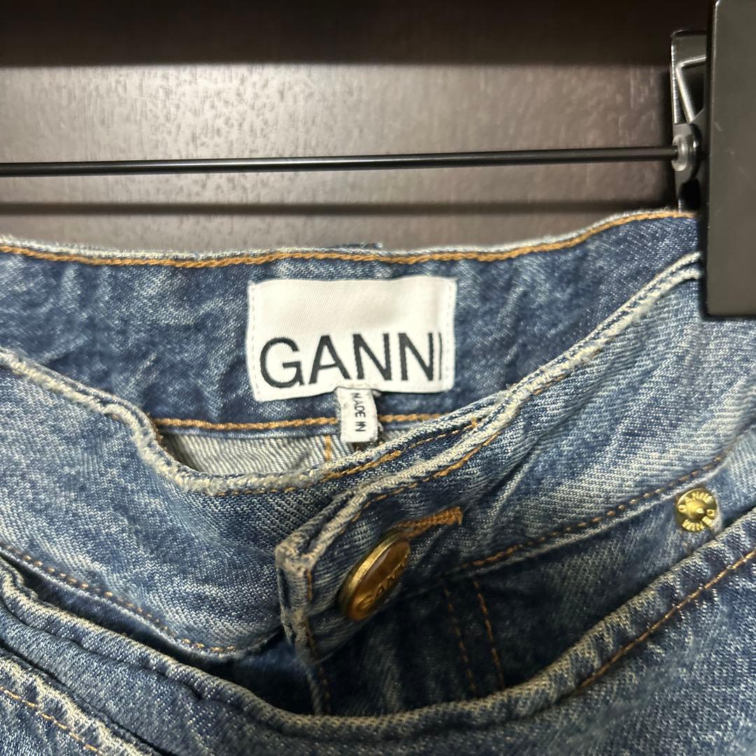GANNI アシンメトリックデニムパンツ