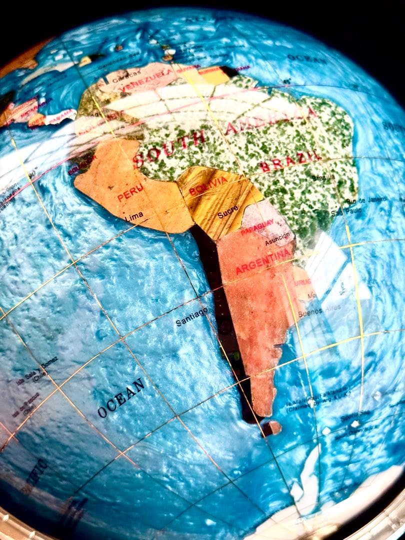 ☆天然石　貝　などでできた地球儀　インテリアとしても高級感有　パワーストーン美品