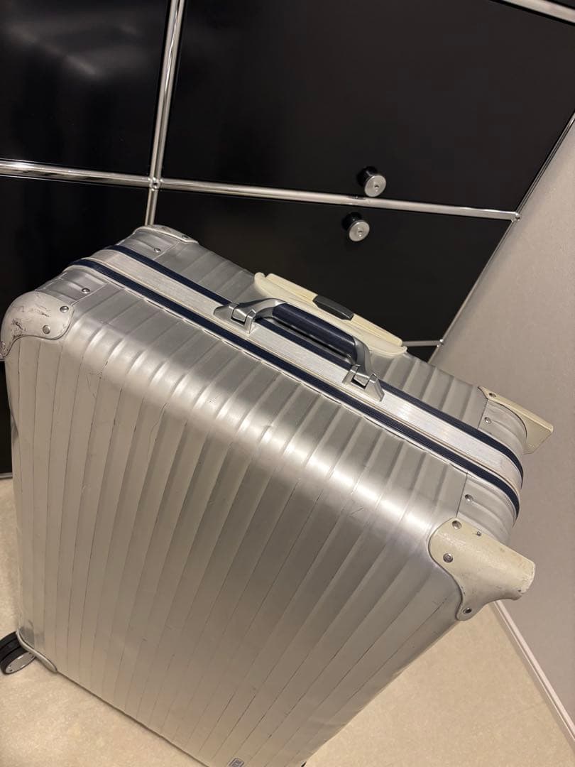 リモワRIMOWA SILVER INTEGRAL 82L4輪アルミ　トパーズ