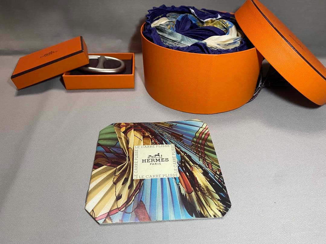 HERMES プリーツスカーフ「カレ プリッセ」