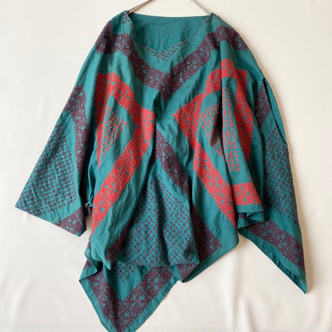 【美品】ハート　イッセイミヤケ　ポンチョ　シャツブラウス　刺繍　変形　17AW