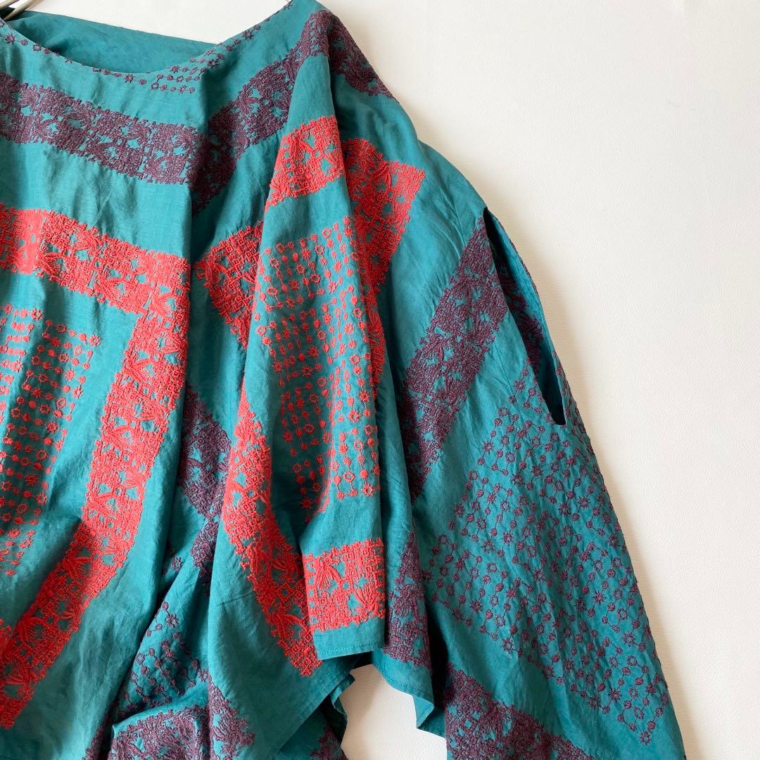 【美品】ハート　イッセイミヤケ　ポンチョ　シャツブラウス　刺繍　変形　17AW