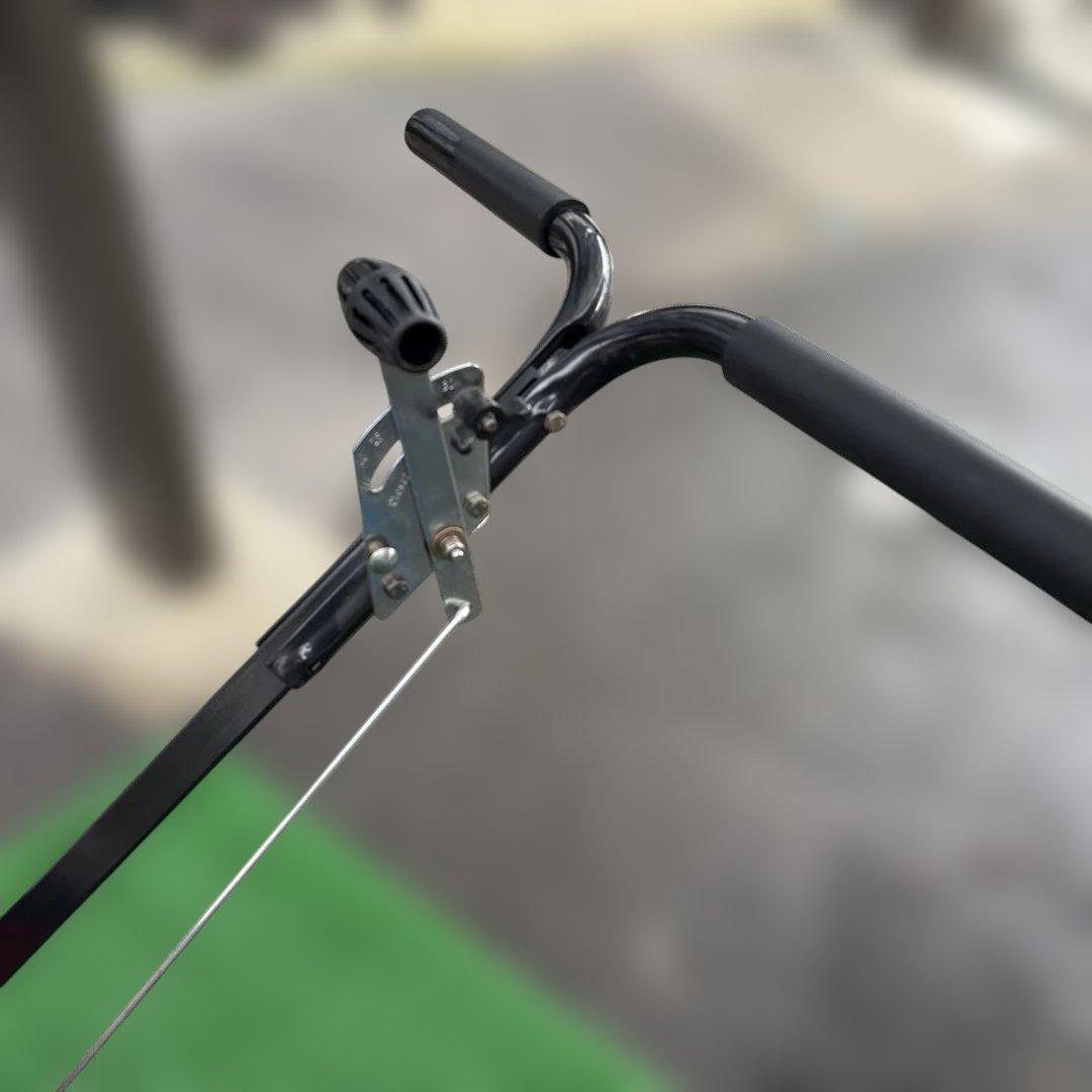 肥料散布機 ！2輪タイプ 調整可能ハンドル　持ち帰りできる方限定！