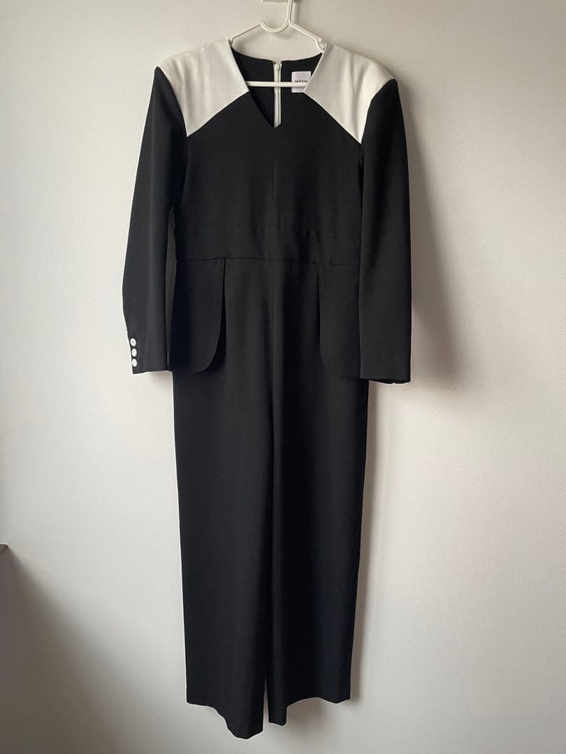 サロペット・オーバーオール・オールインワン MEER. V NECK JUMPSUIT / BLK