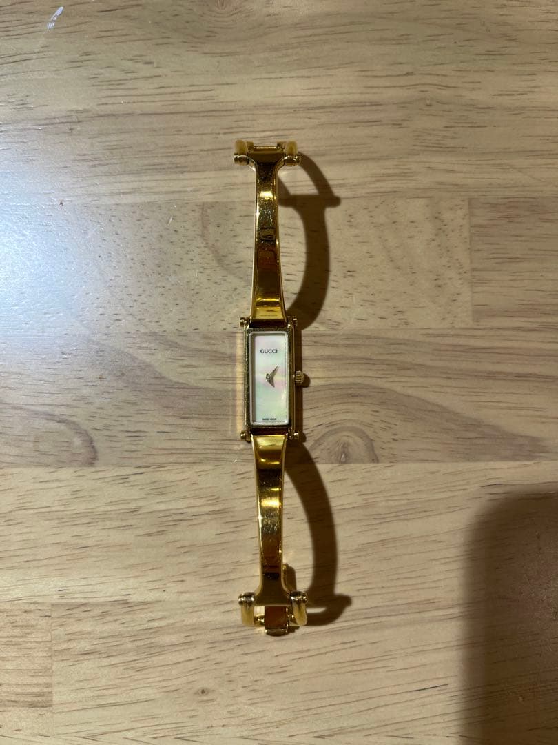 GUCCI 1500L ゴールド クォーツ腕時計