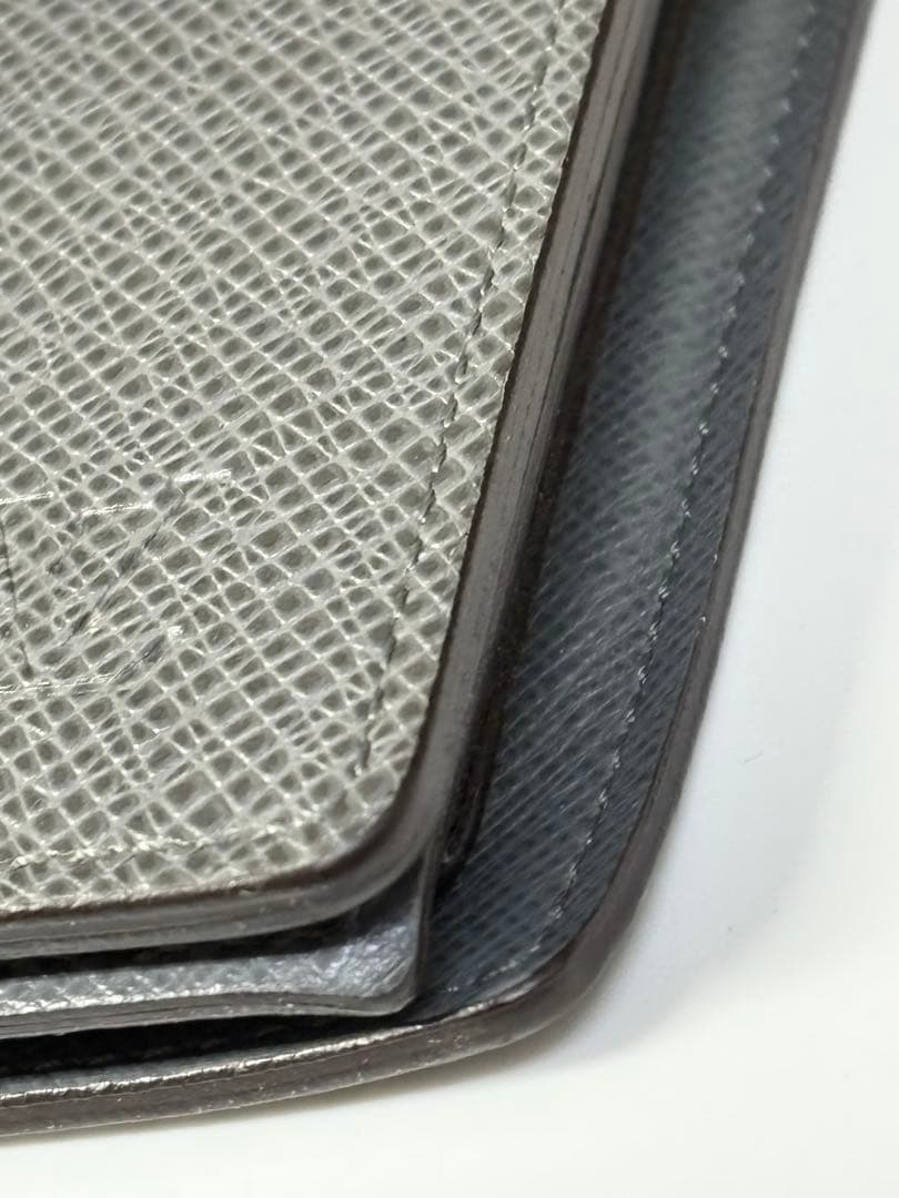 ルイヴィトン　タイガ　パスケース付　二つ折　財布　グレー