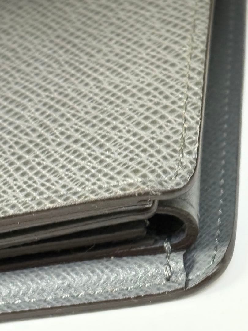 ルイヴィトン　タイガ　パスケース付　二つ折　財布　グレー