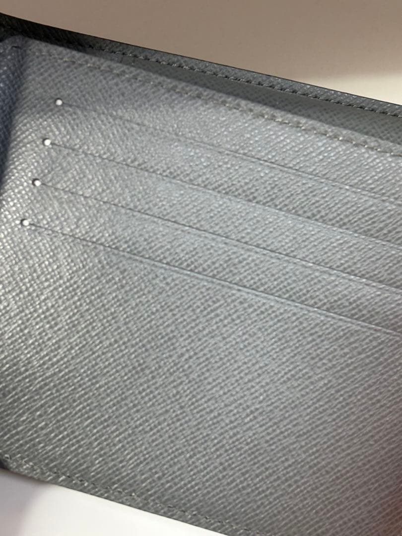 ルイヴィトン　タイガ　パスケース付　二つ折　財布　グレー