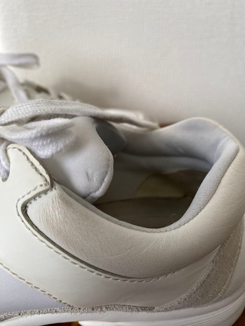 CHANEL ホワイトスニーカー　箱あり