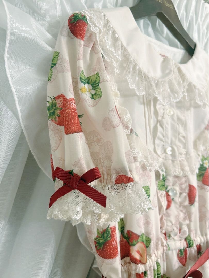 エミリーテンプルキュート　ストロベリーアニバーサリードレス　アイボリー（M）