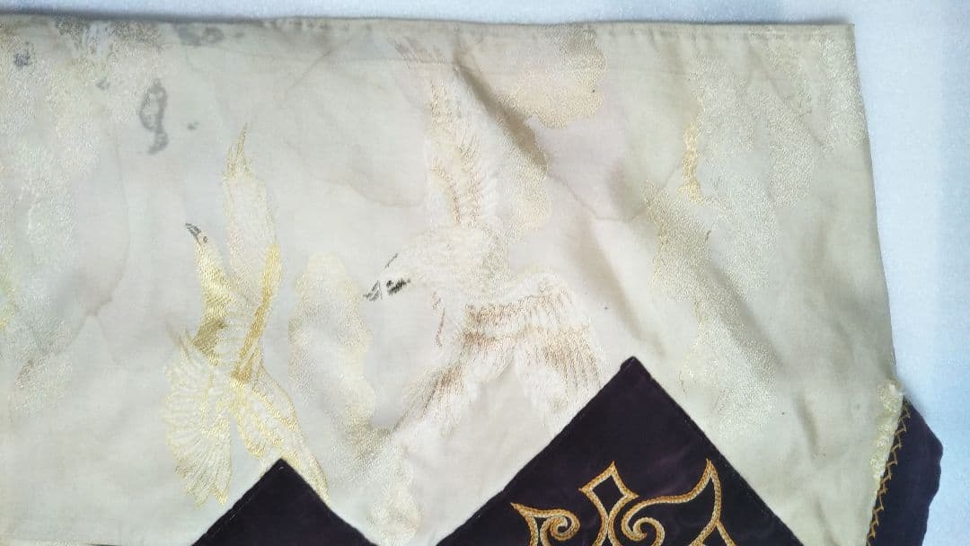 (2月限定)アイヌ伝統衣装!　豪華金色刺繍