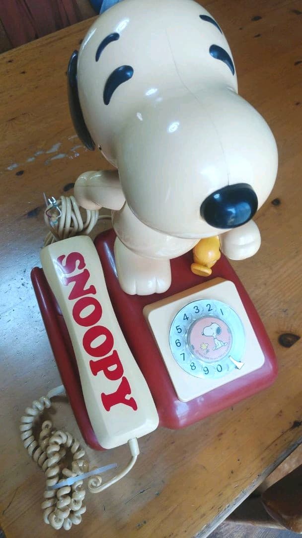 スヌーピーダイアル式電話機