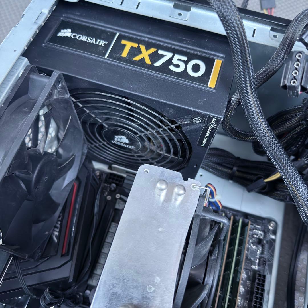 PCケース＋マザーボード他 ジャンク品