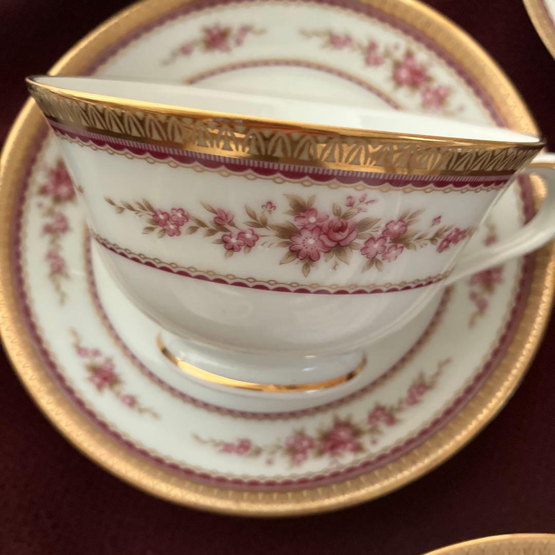 値下げしました。美品ノリタケの花柄デザイン食器セット5人分