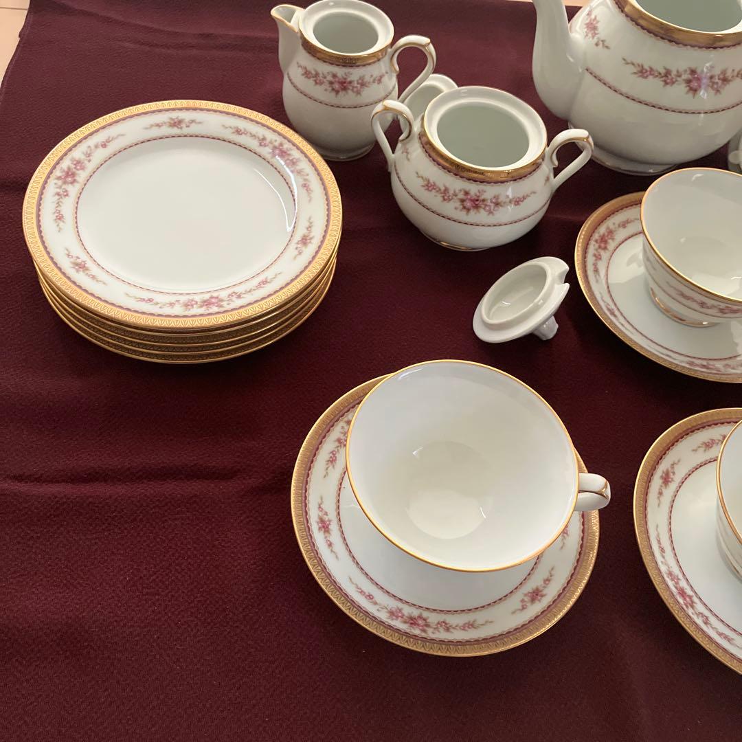 値下げしました。美品ノリタケの花柄デザイン食器セット5人分