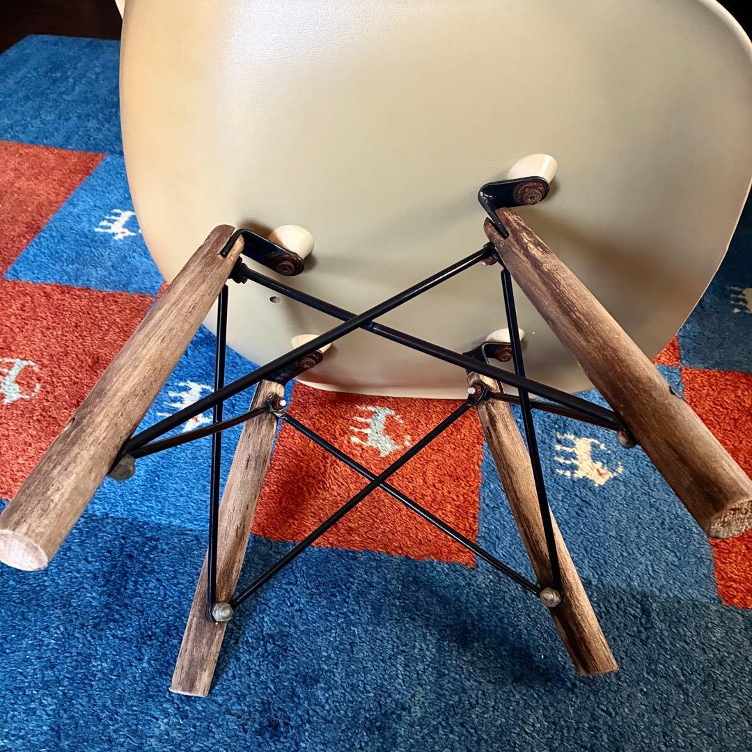 美品 ハーマンミラー イームズ シェル サイド チェア