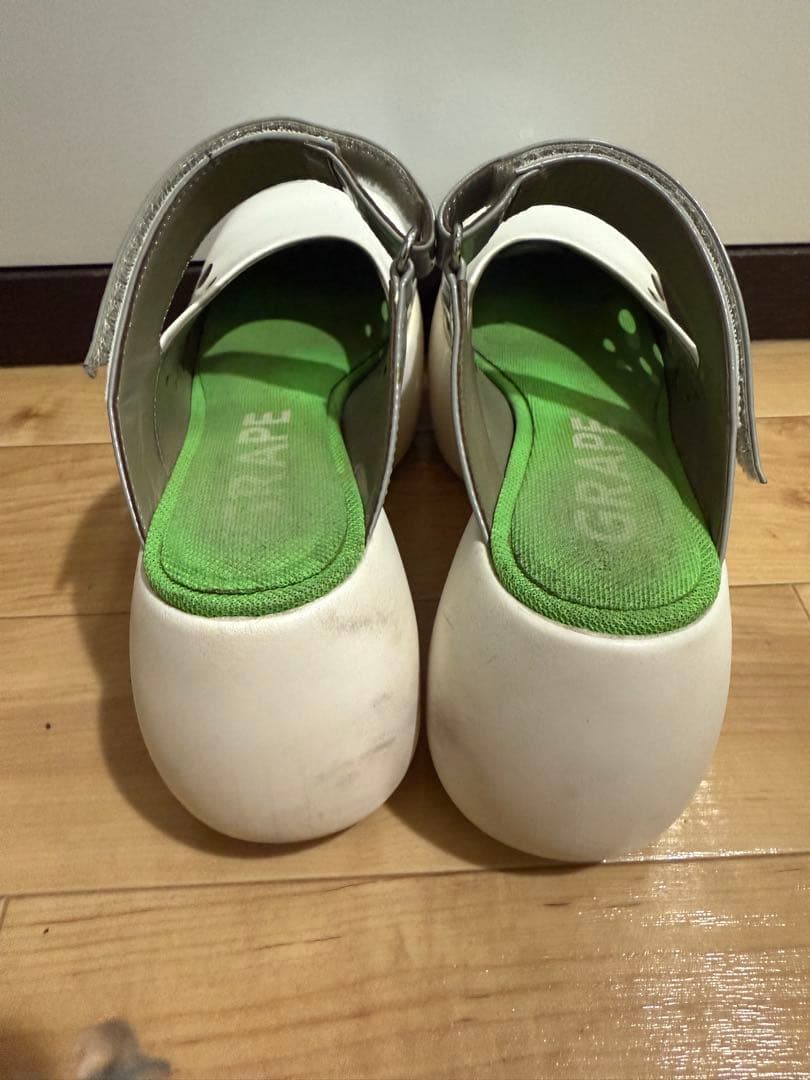 靴 grape White Microfiber Platform Slippers
