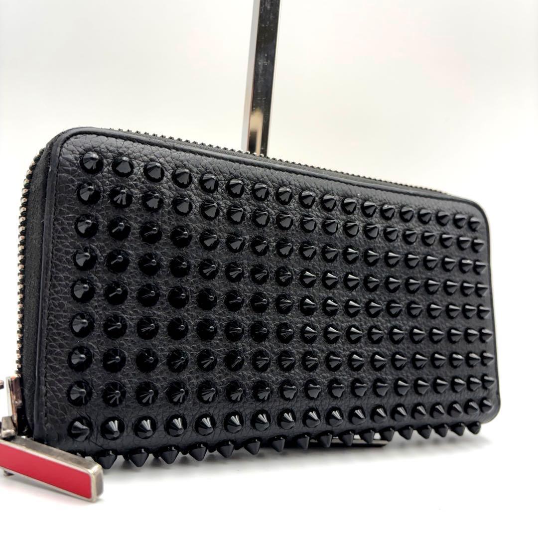 クリスチャンルブタン 長財布 ラウンドファスナー スタッズ ブラック