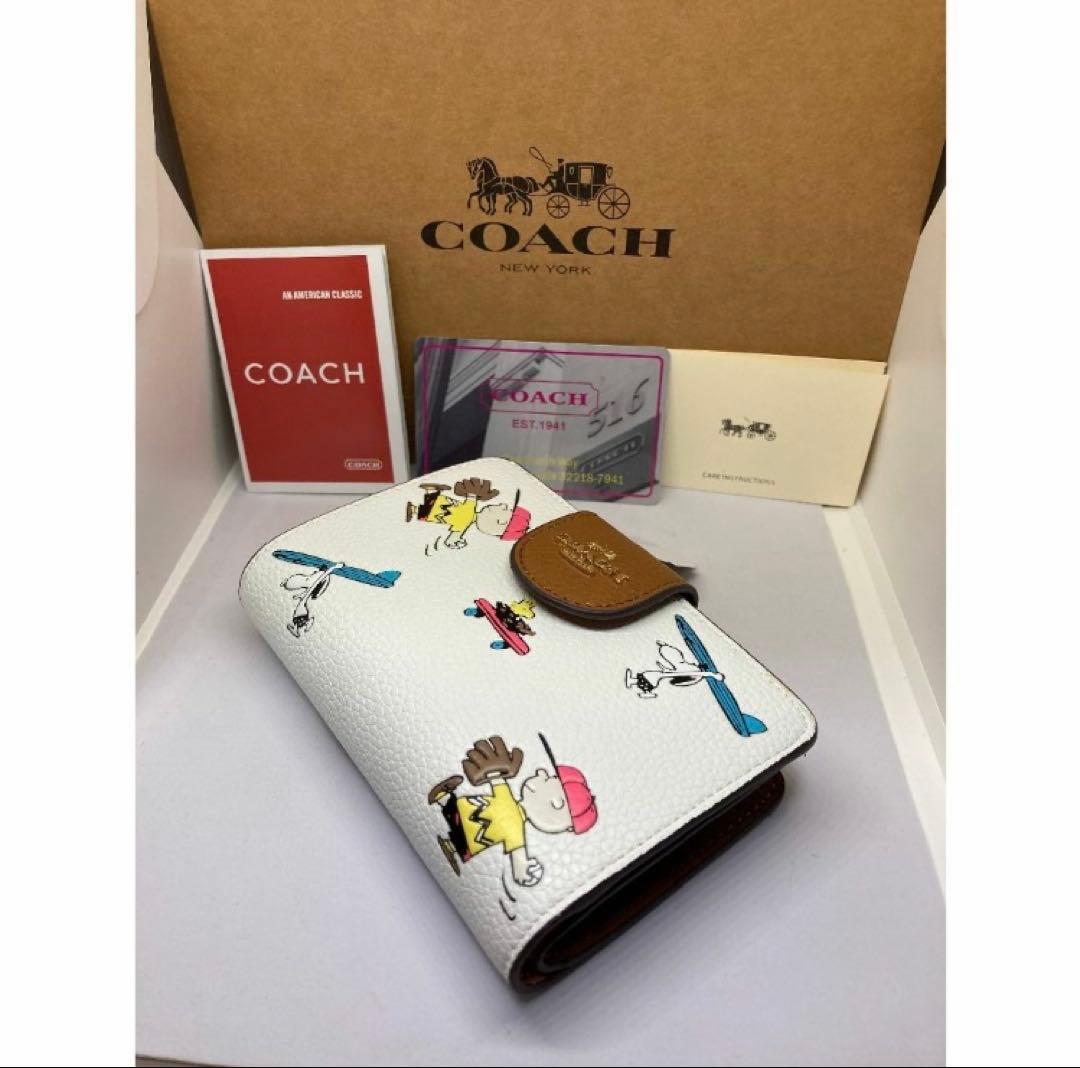 COACH　コーチ　C4899　二つ折り財布　コーチ×ピーナッツ　スヌーピー