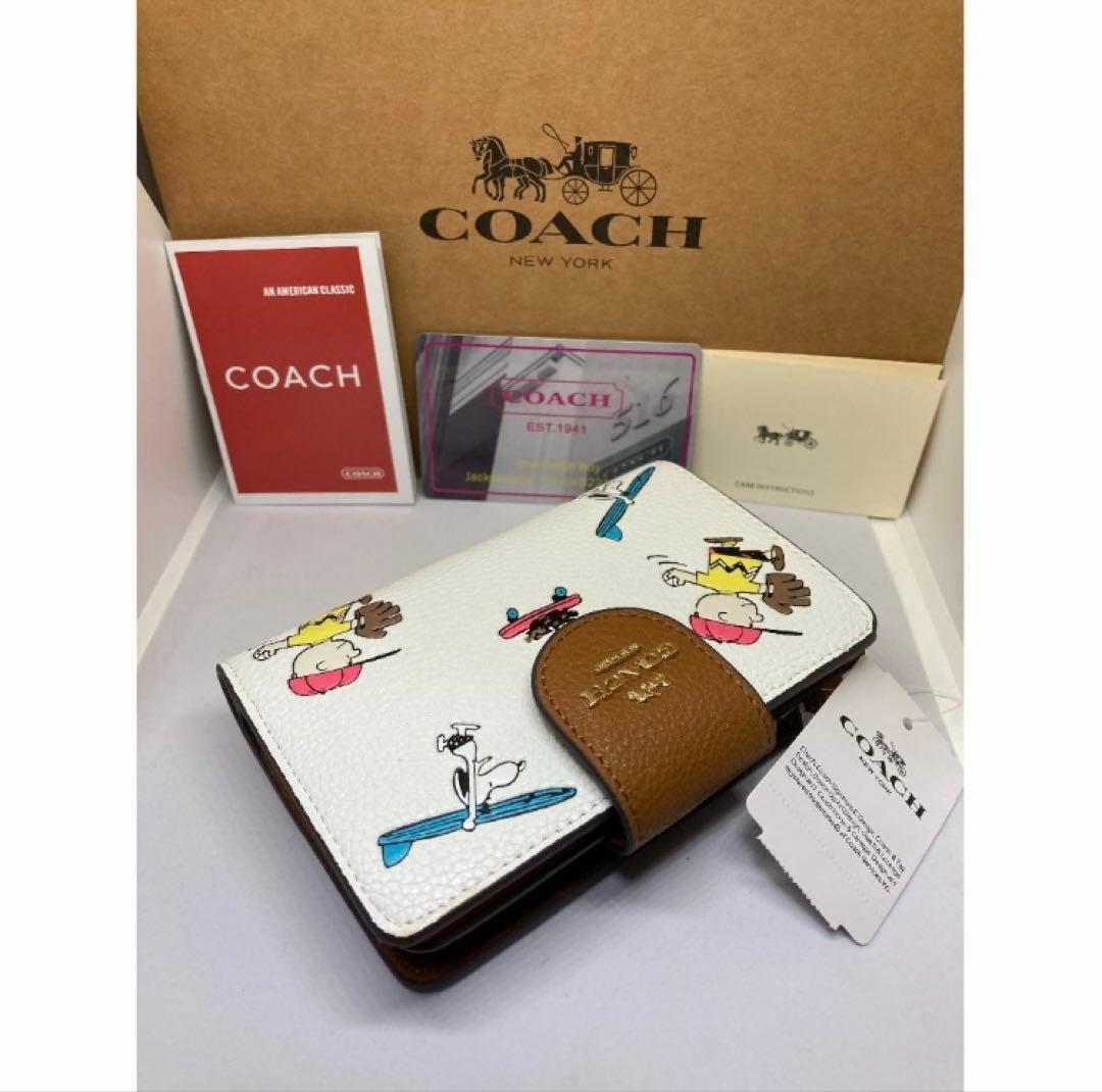 COACH　コーチ　C4899　二つ折り財布　コーチ×ピーナッツ　スヌーピー