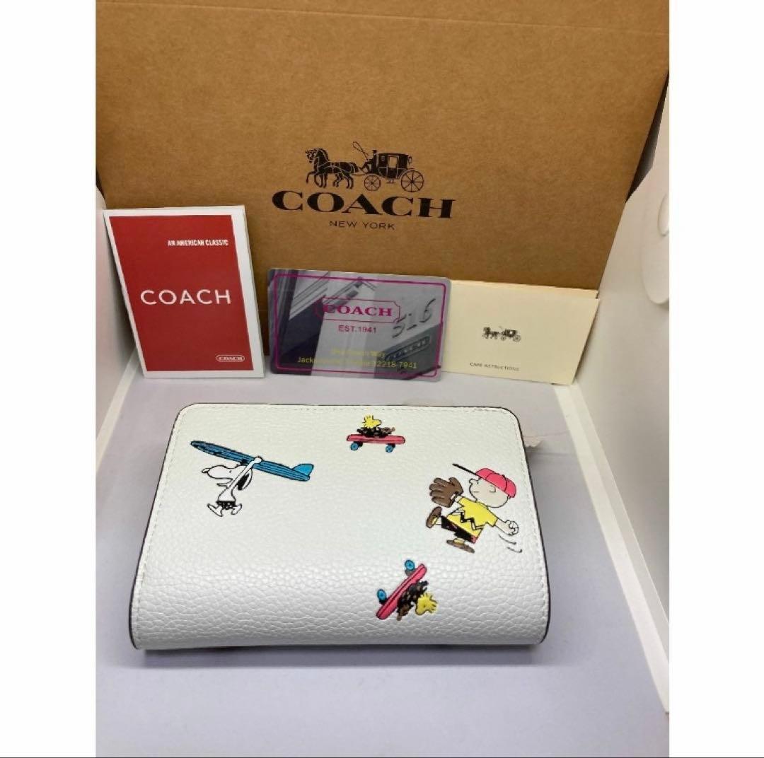 COACH　コーチ　C4899　二つ折り財布　コーチ×ピーナッツ　スヌーピー