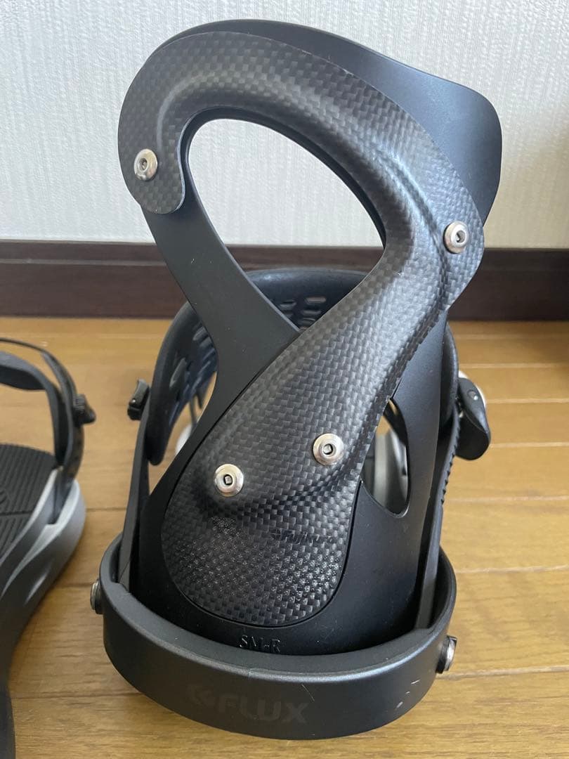 限定レア品 FLUX XV LTD Mフラックス ビンディング カーボン 軽量