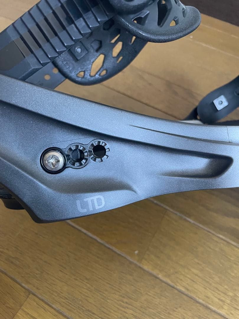 限定レア品 FLUX XV LTD Mフラックス ビンディング カーボン 軽量