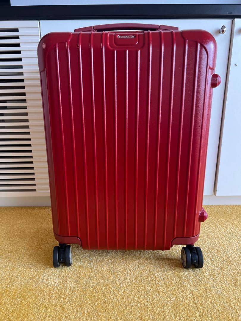 【リモア】サルサ　マット赤 ４輪 機内持ち込みサイズ