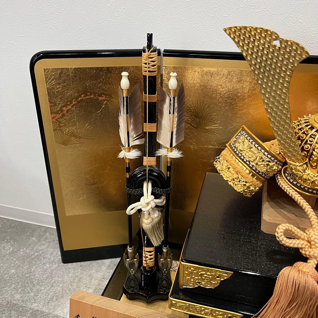 美品 兜 五月人形 端午の節句 samurai helmet 秀月監修 純金箔押