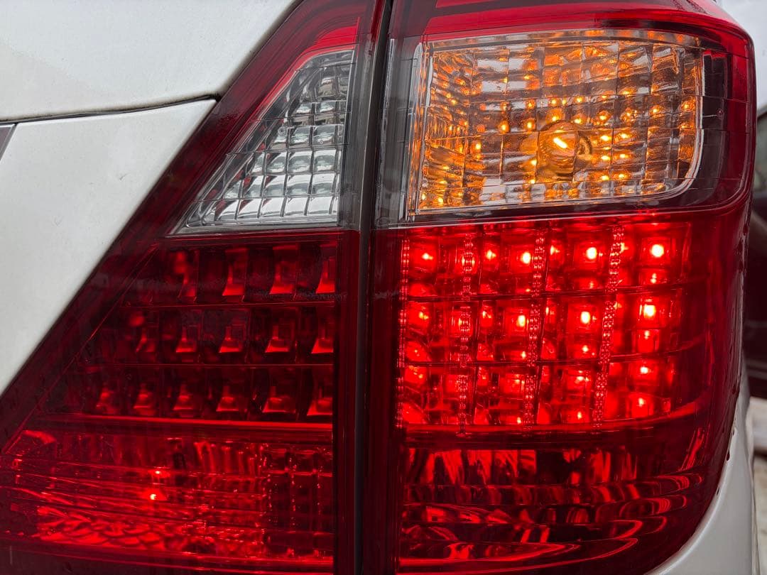 (01/月2011年) アルファード DBA-ANH20W テールランプセット