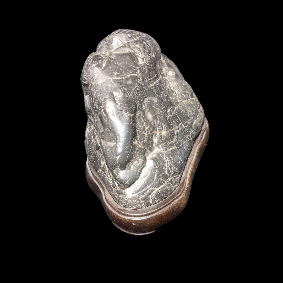 神居古潭石　自然石 水石 鑑賞石　木製台座付き　4.6㎏