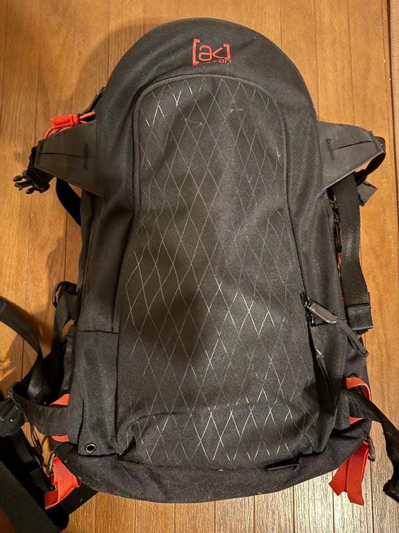 経年劣化無しBurton AK バックパック バックカントリー28L中の画像付き