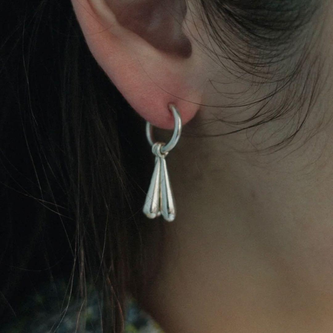 TOUT Y EST ピアス