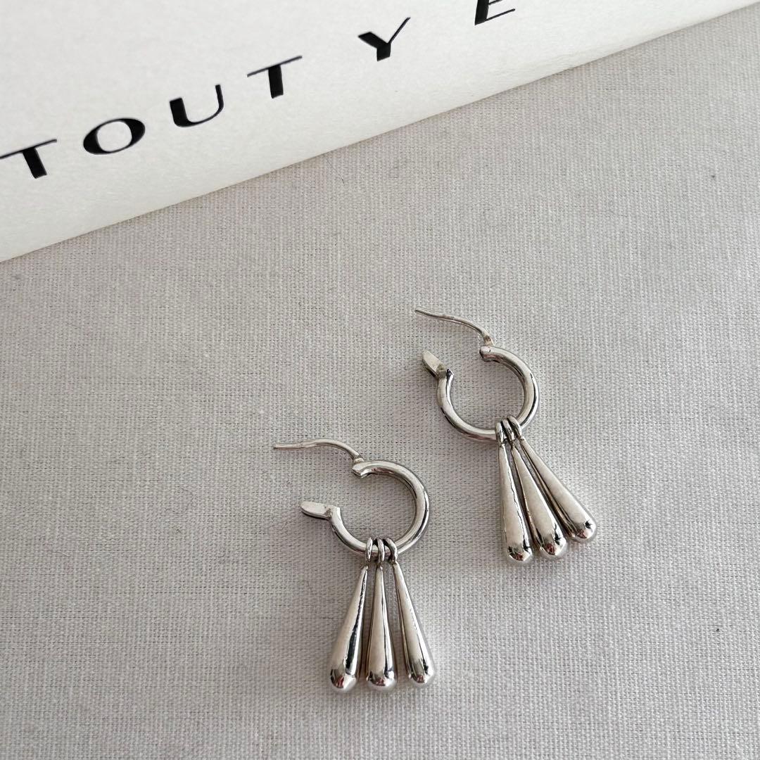 TOUT Y EST ピアス
