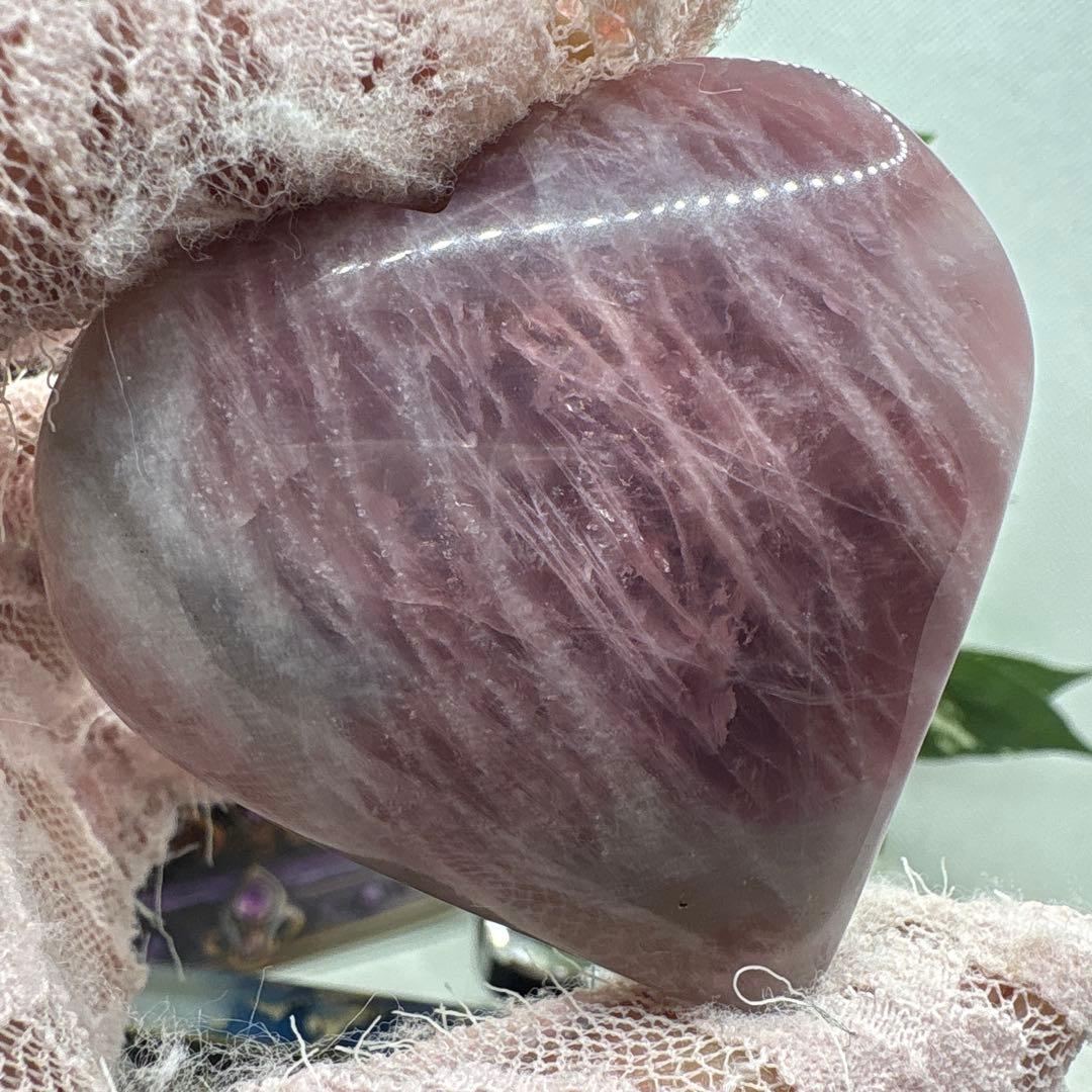 ラベンダーローズクォーツ♡ブルーローズクォーツ共生ハート♡虹入りNo.1758