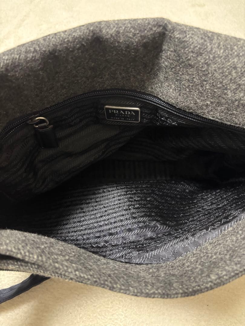 【美品】PRADA プラダ メッセンジャーバッグ ウール ユニセックス