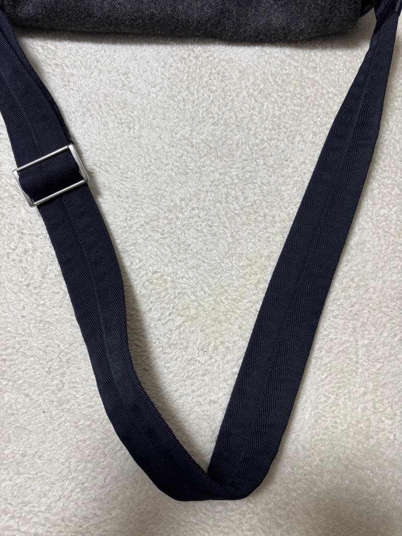 【美品】PRADA プラダ メッセンジャーバッグ ウール ユニセックス