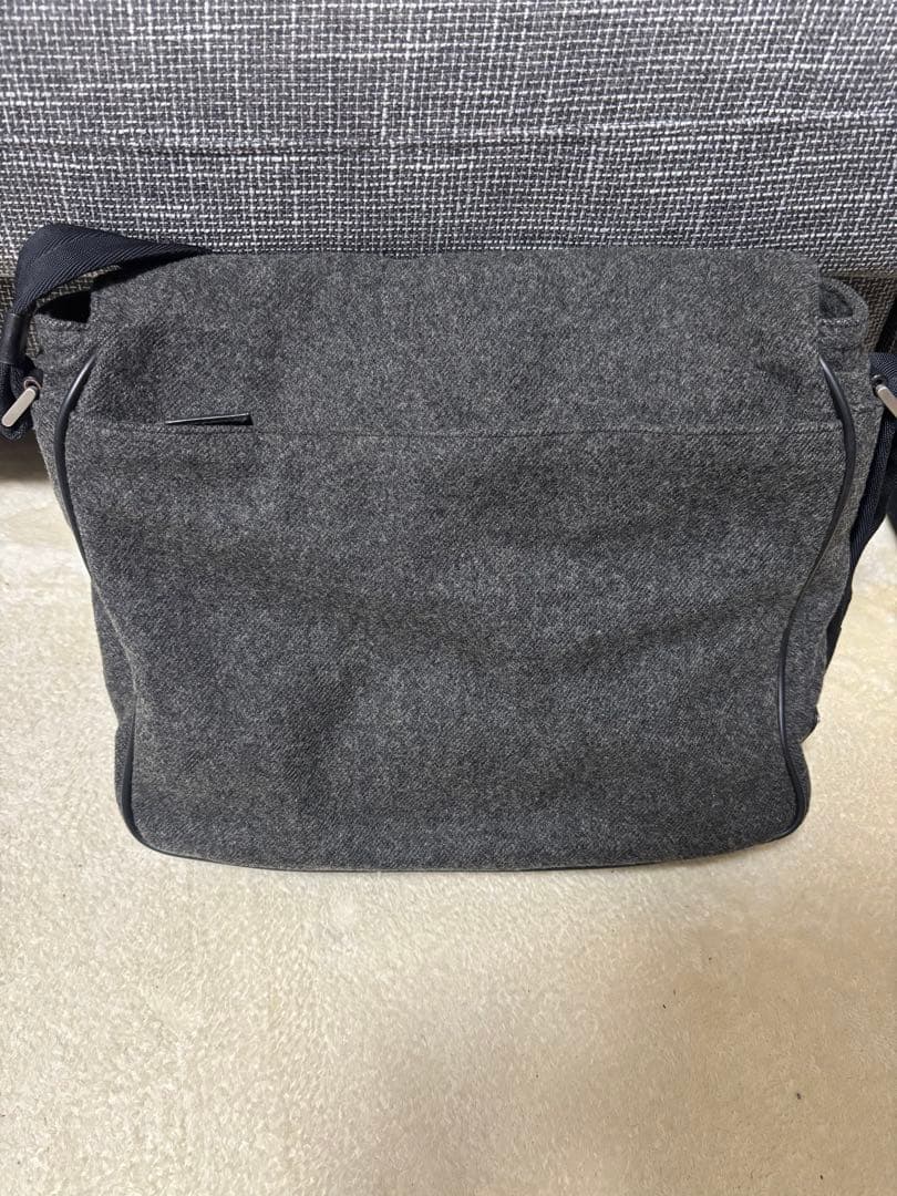 【美品】PRADA プラダ メッセンジャーバッグ ウール ユニセックス