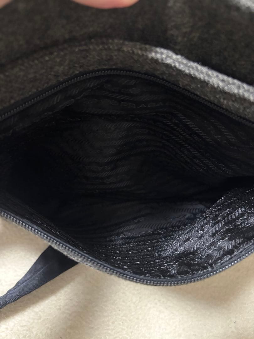 【美品】PRADA プラダ メッセンジャーバッグ ウール ユニセックス
