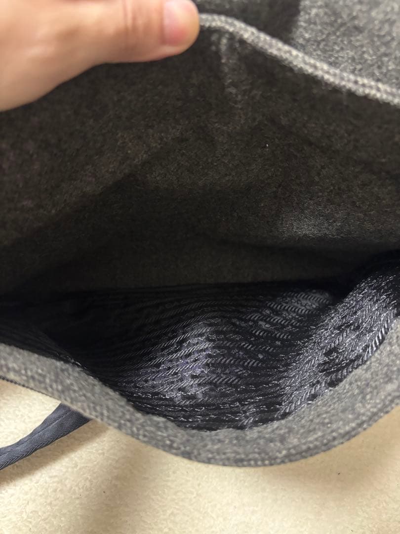 【美品】PRADA プラダ メッセンジャーバッグ ウール ユニセックス