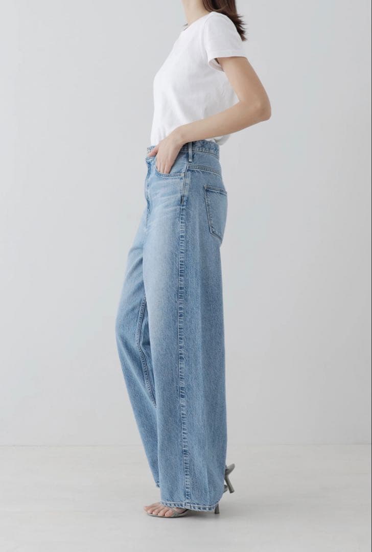 アッパーハイツ　ザニース　ワイドストレートデニム　　24サイズ　THENIECE